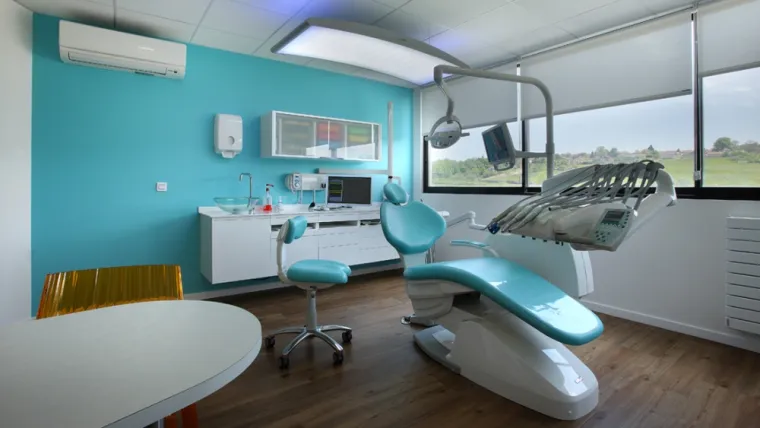 Disponibilité de locaux commerciaux pour professionnel dentaire. , L'Étang Salé, XL Médical